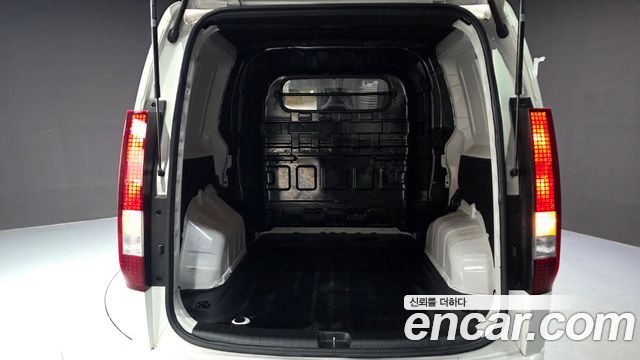 Hyundai Staria Cargo 5-Seater Smart 2022 — фото 17