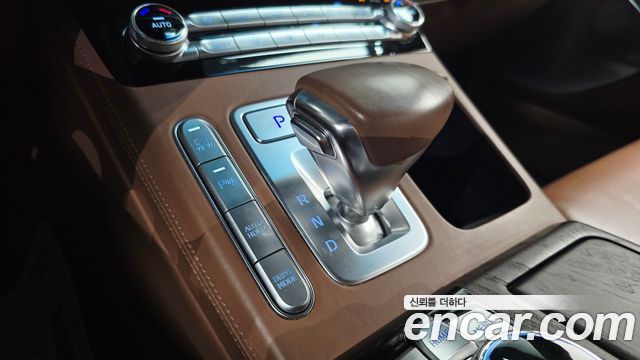 Genesis G90 5.0 AWD Prestige 2019 — фото 9
