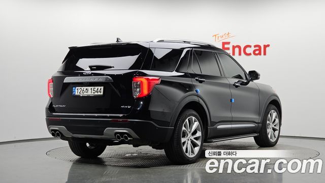 Ford Explorer (VI) 3.0 Platinum 4WD 2021 — фото 2