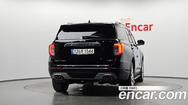 Ford Explorer (VI) 3.0 Platinum 4WD 2021 — фото 4