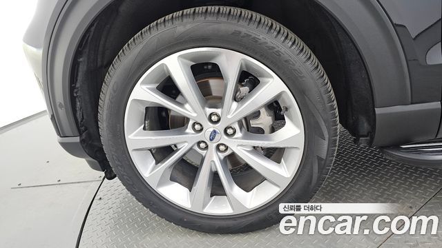 Ford Explorer (VI) 3.0 Platinum 4WD 2021 — фото 5