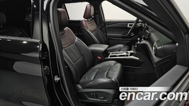 Ford Explorer (VI) 3.0 Platinum 4WD 2021 — фото 32