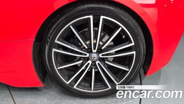 BMW i8 Coupe 2015 — фото 27