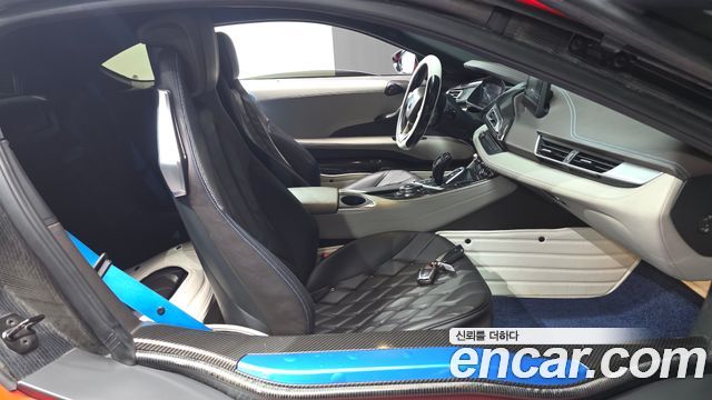 BMW i8 Coupe 2015 — фото 32