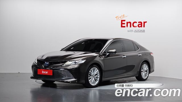 Toyota Camry (XV70) 2.5 XLE Hybrid 2019 — фото 1