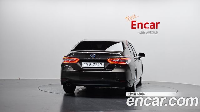 Toyota Camry (XV70) 2.5 XLE Hybrid 2019 — фото 4