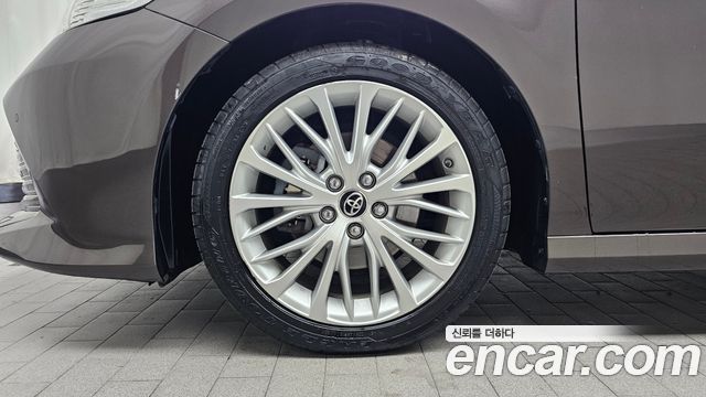 Toyota Camry (XV70) 2.5 XLE Hybrid 2019 — фото 5