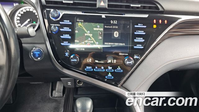 Toyota Camry (XV70) 2.5 XLE Hybrid 2019 — фото 17