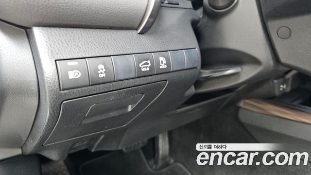 Toyota Camry (XV70) 2.5 XLE Hybrid 2019 — фото 24