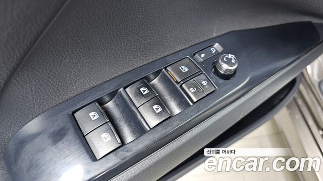 Toyota Camry (XV70) 2.5 XLE Hybrid 2019 — фото 35