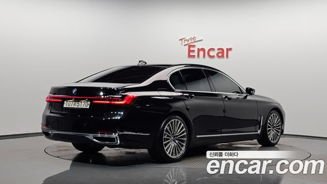 BMW 7 Series (G11) 740i Design Pure Excellence 2021 — фото 2