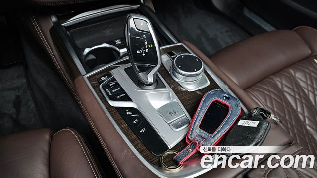 BMW 7 Series (G11) 740i Design Pure Excellence 2021 — фото 9