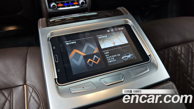 BMW 7 Series (G11) 740i Design Pure Excellence 2021 — фото 28