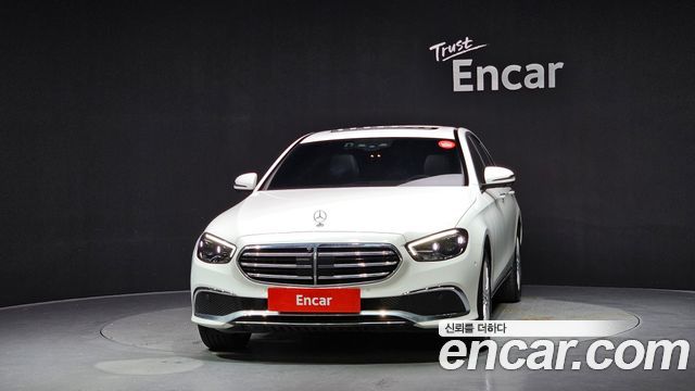 Mercedes-Benz E-Class (W213) E220d 4MATIC Exclusive 2023 — фото 3