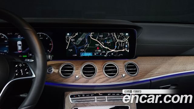Mercedes-Benz E-Class (W213) E220d 4MATIC Exclusive 2023 — фото 17