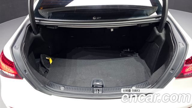 Mercedes-Benz E-Class (W213) E220d 4MATIC Exclusive 2023 — фото 24