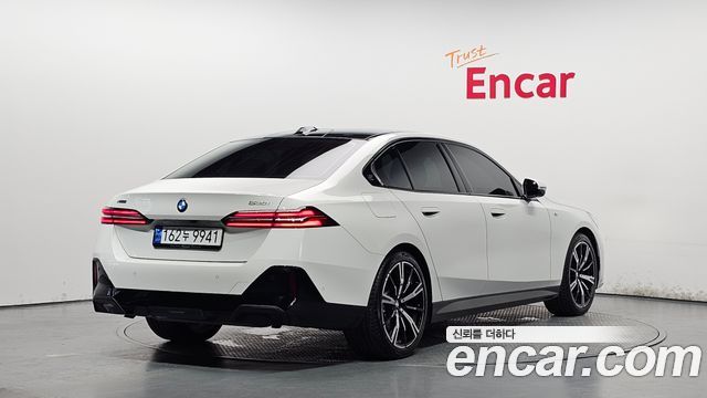 BMW 5 Series (G60) 530i xDrive M Sport 2025 — фото 2
