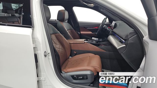 BMW 5 Series (G60) 530i xDrive M Sport 2025 — фото 10