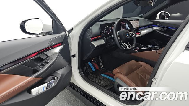 BMW 5 Series (G60) 530i xDrive M Sport 2025 — фото 11