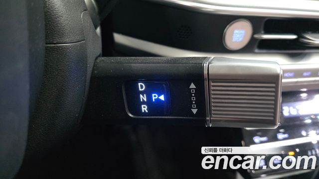 Hyundai Grandeur (GN7) 3.5 LPG 2WD Exclusive 2023 — фото 9