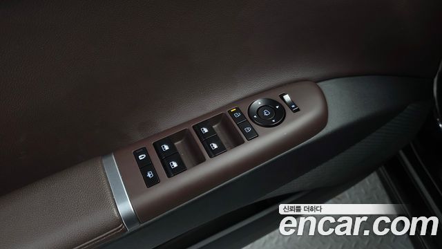 Hyundai Grandeur (GN7) 3.5 LPG 2WD Exclusive 2023 — фото 27