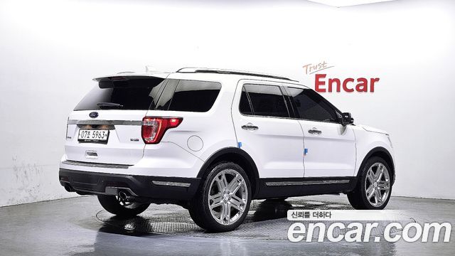 Ford Explorer 2.3 Limited 4WD 5th 2018 — фото 2