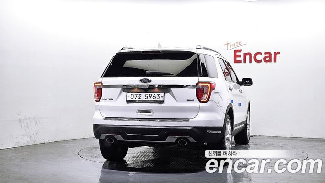 Ford Explorer 2.3 Limited 4WD 5th 2018 — фото 4