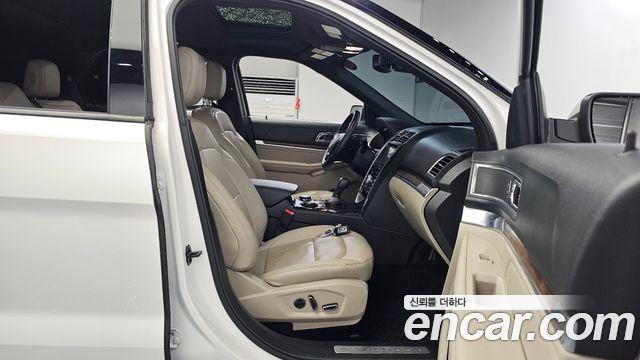 Ford Explorer 2.3 Limited 4WD 5th 2018 — фото 11