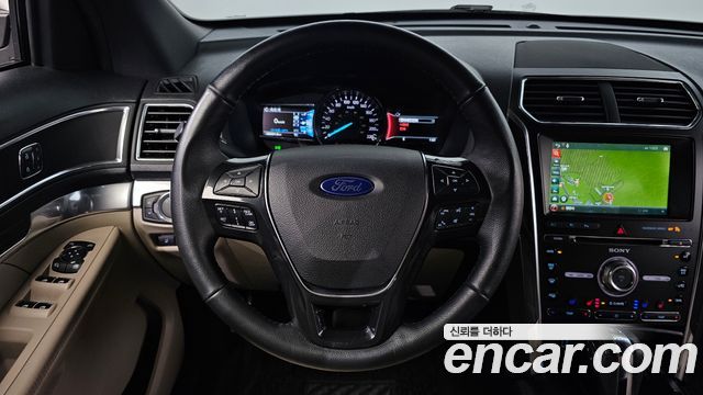 Ford Explorer 2.3 Limited 4WD 5th 2018 — фото 12