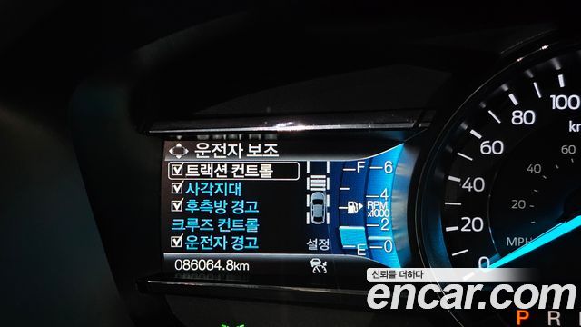 Ford Explorer 2.3 Limited 4WD 5th 2018 — фото 13