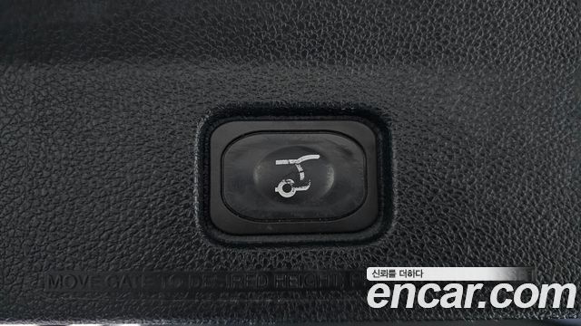 Ford Explorer 2.3 Limited 4WD 5th 2018 — фото 20