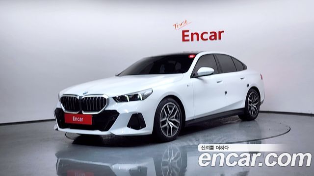 BMW 5 Series (G60) 520i M Sport 2025 — фото 1