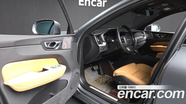 Volvo XC60 (II) D5 Inscription 2019 — фото 10