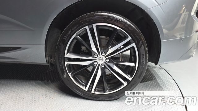Volvo XC60 (II) D5 Inscription 2019 — фото 21