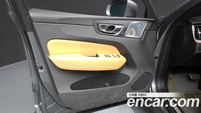 Volvo XC60 (II) D5 Inscription 2019 — фото 24