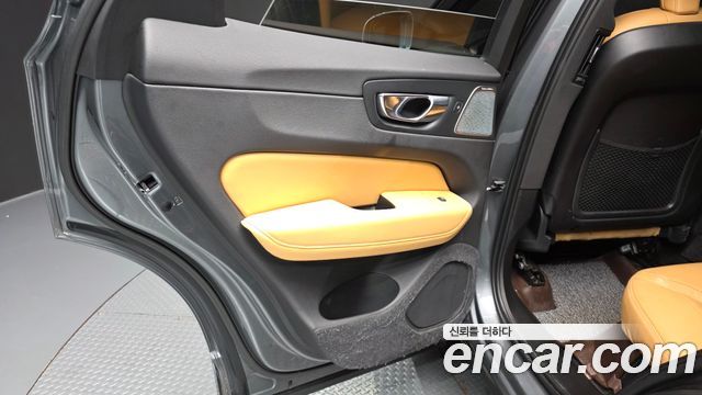 Volvo XC60 (II) D5 Inscription 2019 — фото 25