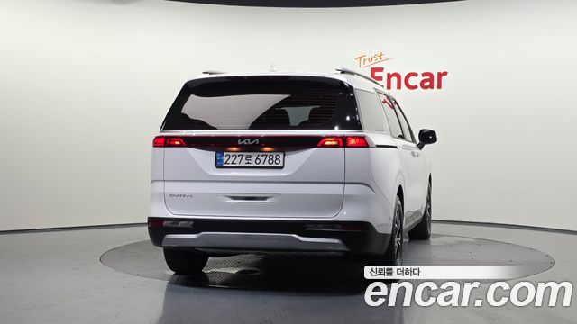 Kia Carnival (IV) Gasoline 9-Seater Prestige 2023 — фото 4