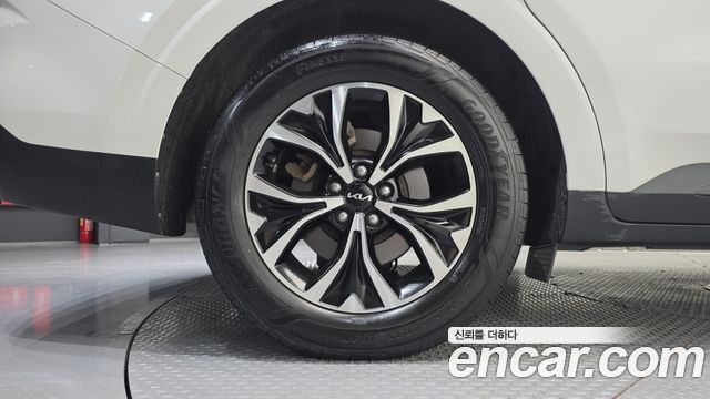 Kia Carnival (IV) Gasoline 9-Seater Prestige 2023 — фото 5