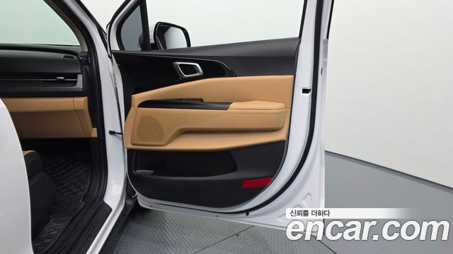 Kia Carnival (IV) Gasoline 9-Seater Prestige 2023 — фото 25