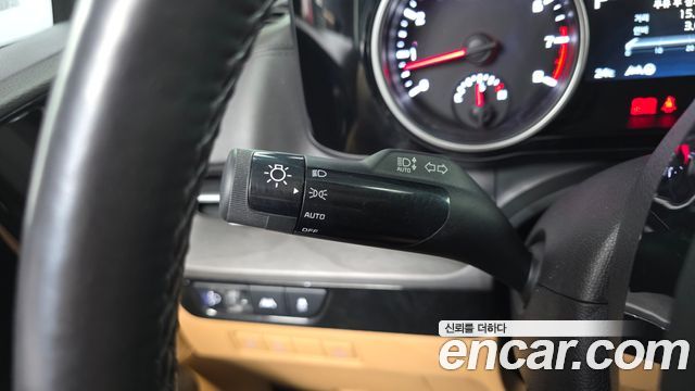 Kia Carnival (IV) Gasoline 9-Seater Prestige 2023 — фото 32