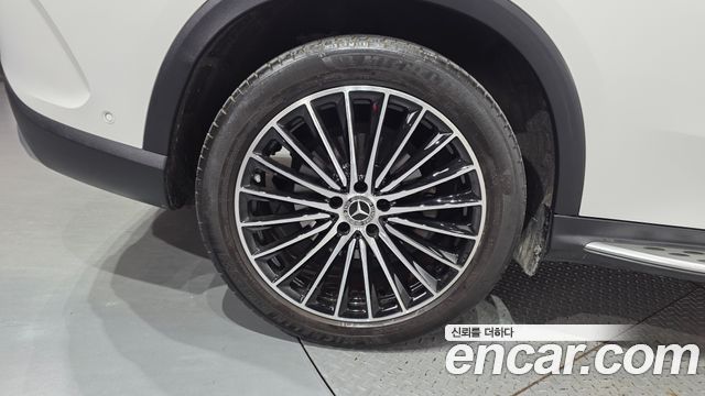 Mercedes-Benz GLC-Class (X254) GLC300 4MATIC AMG Line 2024 — фото 5