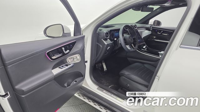 Mercedes-Benz GLC-Class (X254) GLC300 4MATIC AMG Line 2024 — фото 10