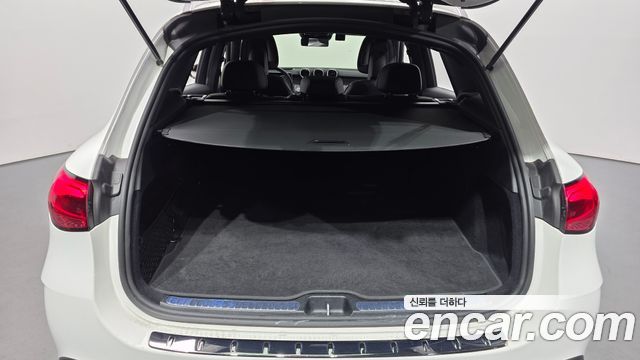 Mercedes-Benz GLC-Class (X254) GLC300 4MATIC AMG Line 2024 — фото 22