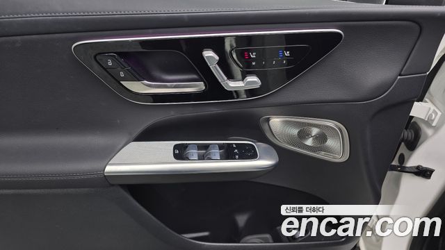 Mercedes-Benz GLC-Class (X254) GLC300 4MATIC AMG Line 2024 — фото 23