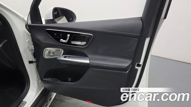 Mercedes-Benz GLC-Class (X254) GLC300 4MATIC AMG Line 2024 — фото 30