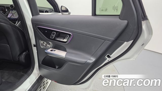 Mercedes-Benz GLC-Class (X254) GLC300 4MATIC AMG Line 2024 — фото 31
