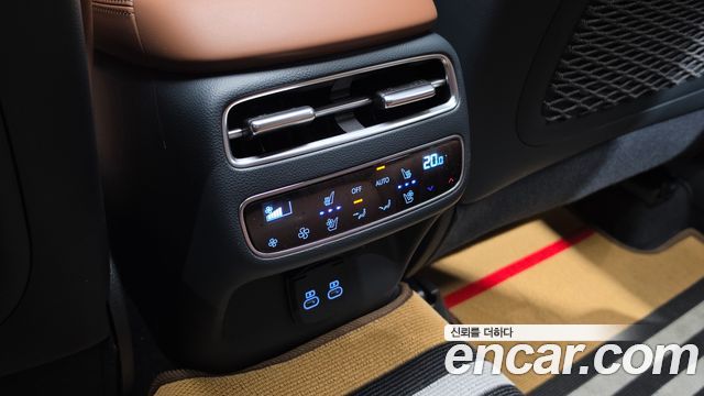 Genesis GV70 2.5T Gasoline AWD 2025 — фото 24