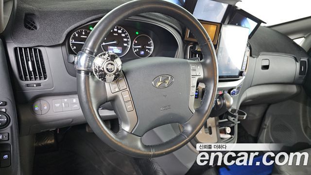 Hyundai Grand Starex Camping car 2021 — фото 15