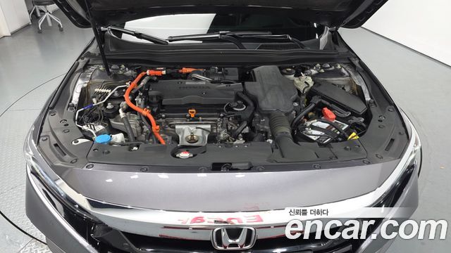 Honda Accord (X) 2.0 Hybrid Touring 2019 — фото 6