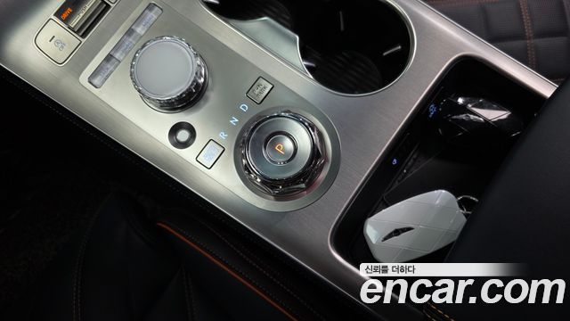 Genesis GV70 2.5T Gasoline AWD 2025 — фото 9